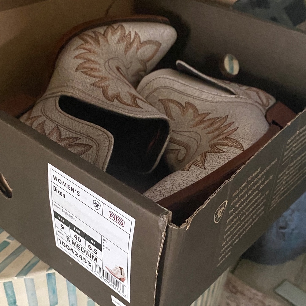 Ariat White Western Ankle Boots with Brown Embroidered Accents - Picture 4 of 5